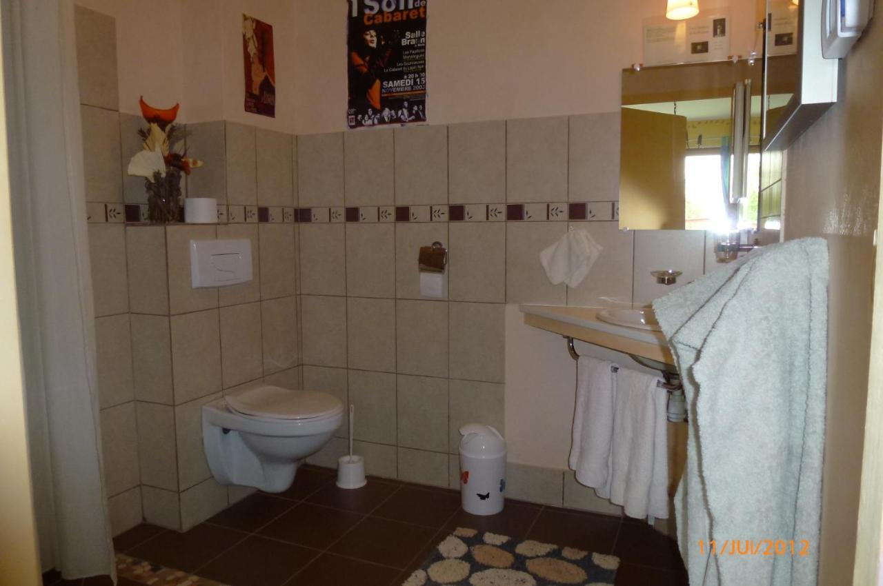Les Chambres De La Ville Haute Dun-sur-Meuse Eksteriør billede